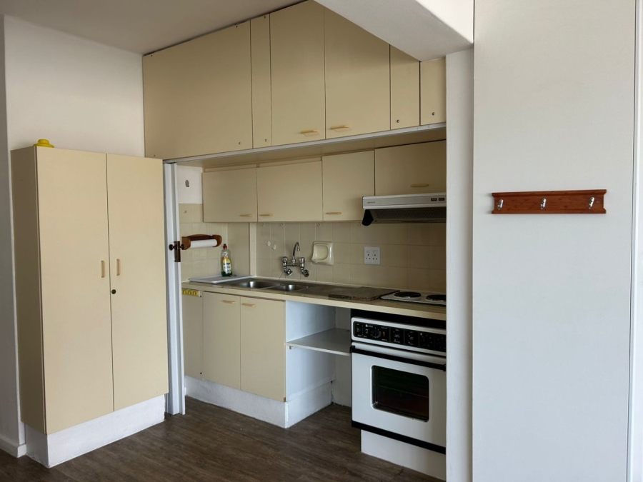 1 Bedroom Property for Sale in Mouille Point Western Cape